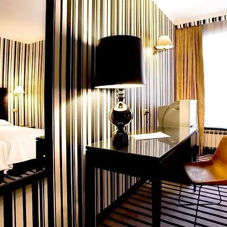 Hotel Clarin 3*