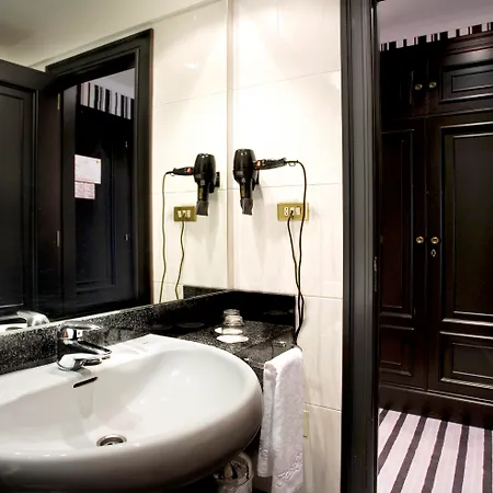 Clarin Hotel