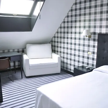 Hotel Clarin 3*