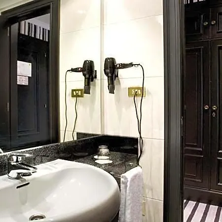 Hotell Clarin 3*
